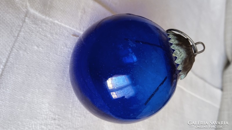Szépséges kékszínnel üveggömb