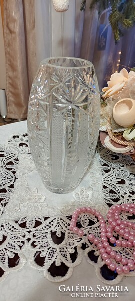 20 cm crystal vase.