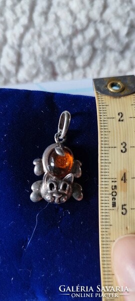 Cat pendant silver with amber stones