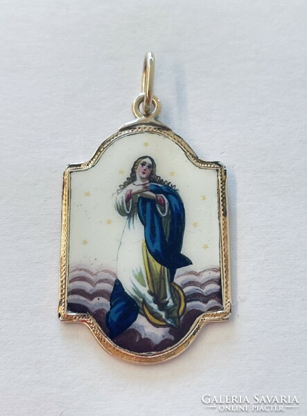 Old Mary pendant in a gold frame