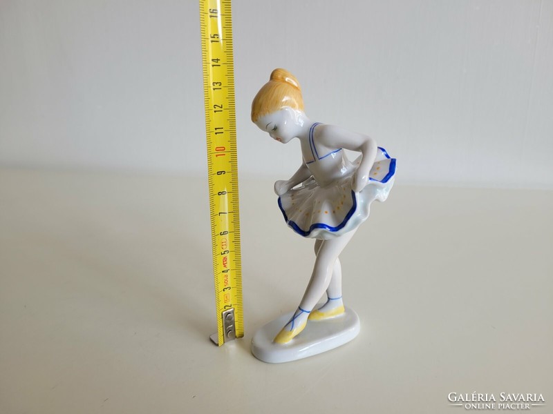 Old Hólloháza porcelain ballerina figurine