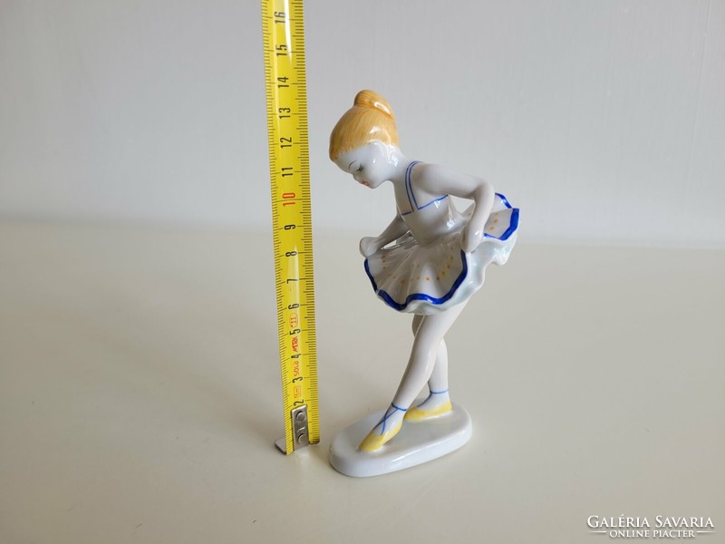 Régi Hollóházi porcelán balerina figura