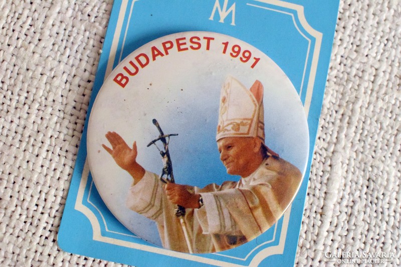 Régi trafikáru Budapest 1991 II. János Pál Pápa magyarországi látogatása emlék kitűző jelvény 5,8 cm