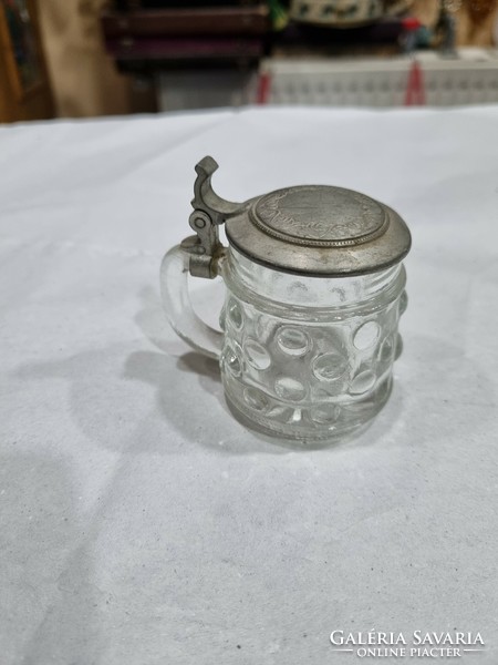 Cup with tin lid