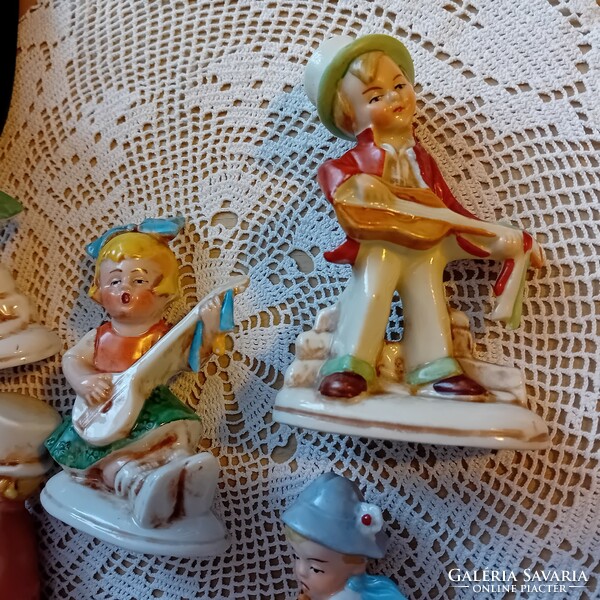 Antik német 5 db zenélő porcelán gyerekek. Az ár egyben az 5 db-ra vonatkozik!