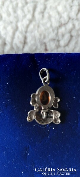 Cat pendant silver with amber stones