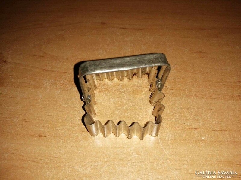 Old cookie cutter baking mold 4.5*4.5 cm (square)