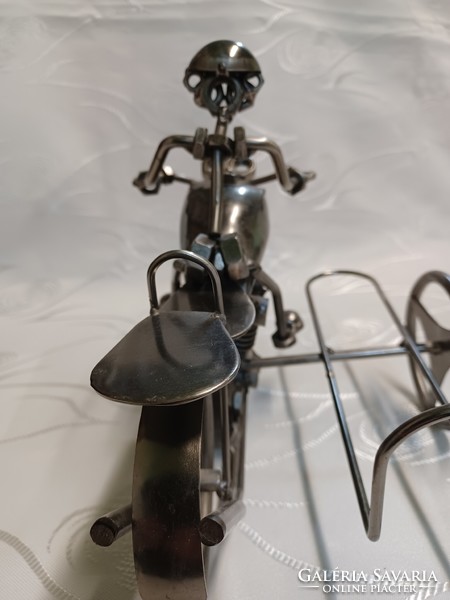 Metal motorized wine rack