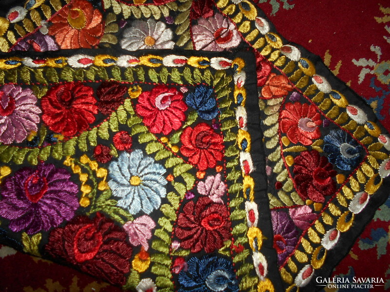 ++Antique matyó silk embroidery decorative pillow front panel 50 cm x 40 cm in good condition