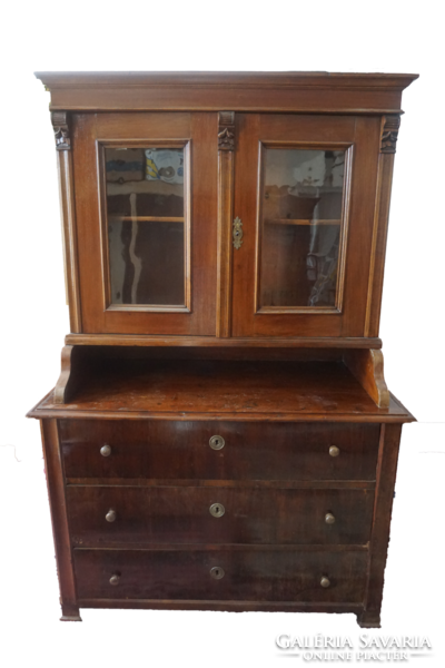 Antique style display cabinet