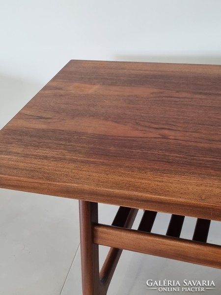 Scandinavian style large solid wood coffee table - 60s / 70s