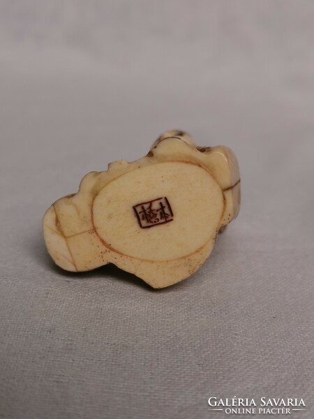 Netsuke Japanese bone carving