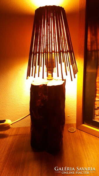 Egyedi, retro, rusztikus, fa  éjjeli lámpa hangulatlámpa