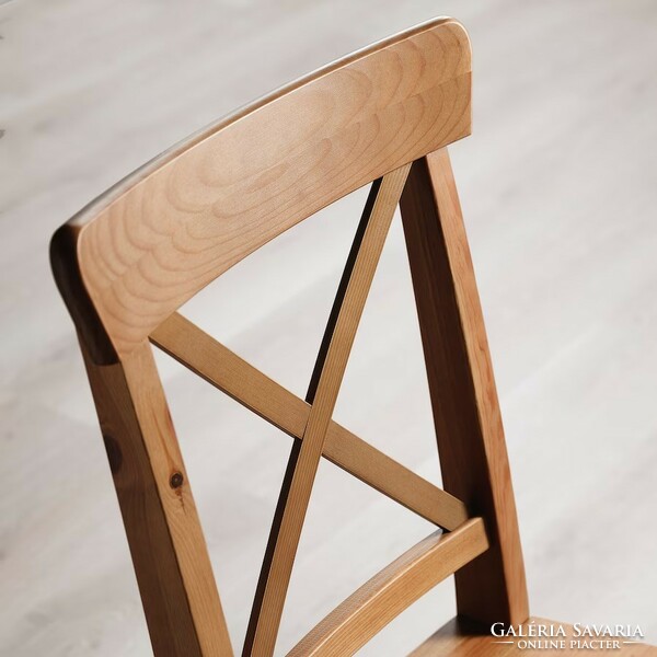 Eladó Ikeás STORNÄS Meghosszabbítható antik hatású asztal, 4db. INGOLF párnázott székkel, egyben