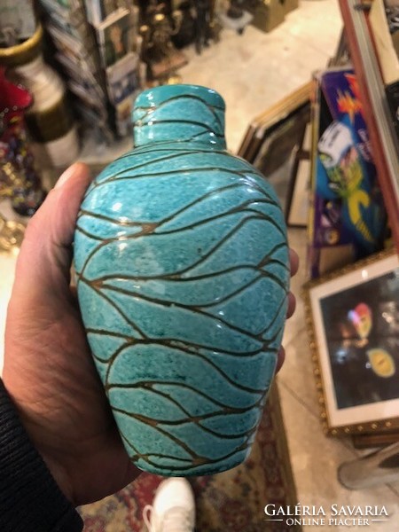 Gorka Livia kerámia váza, 16 cm-es magasságú ritkaság.