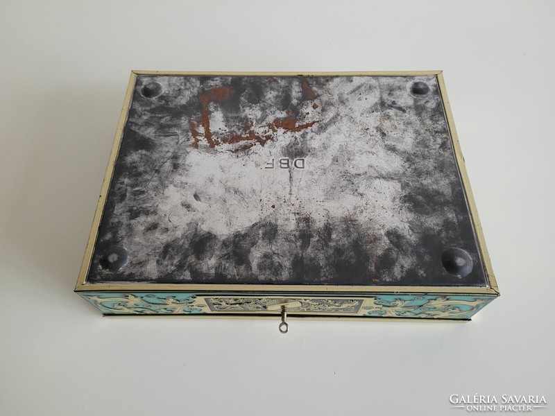 Old metal box with key, convex horse pattern vintage gift box