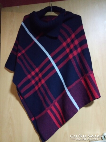 Women's shawl, checkered poncho