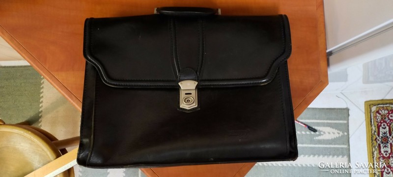Leather men's briefcase beluggio classic