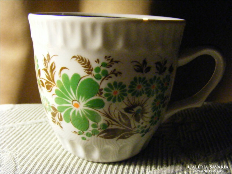 Retro vintage floral mug