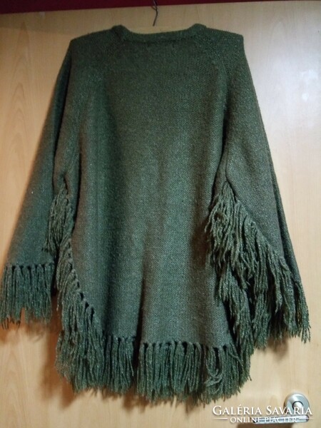 Shoulder scarf, poncho