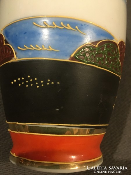 Marked satsuma vase in perfect condition!!!!! 13.5X 7 cm !!!