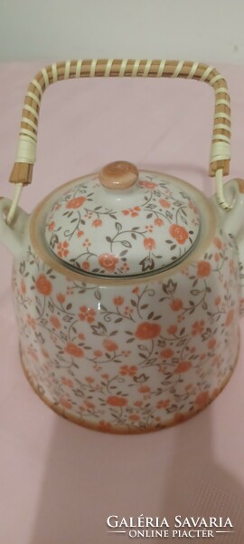 Tea pot for sale with filter insert, new