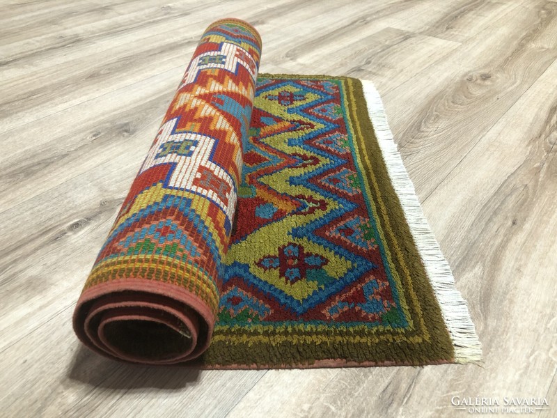 Kézi csomózású gyapjú PERZSA szőnyeg, 68 x 106 cm