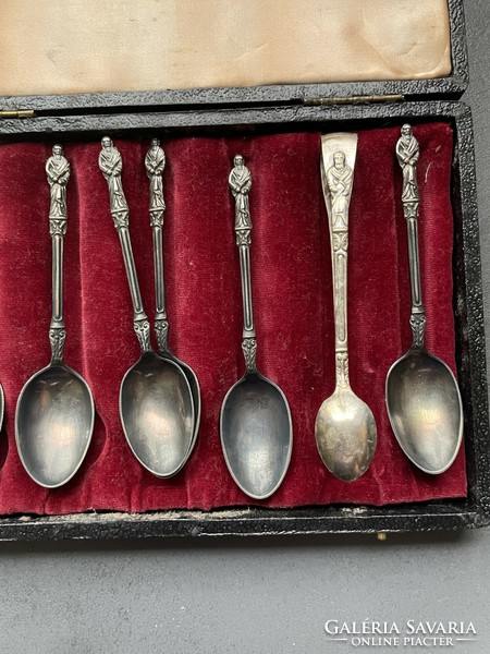 Old English, marked silver-plated coffee spoon set, in original box + 1 gift sugar tongs