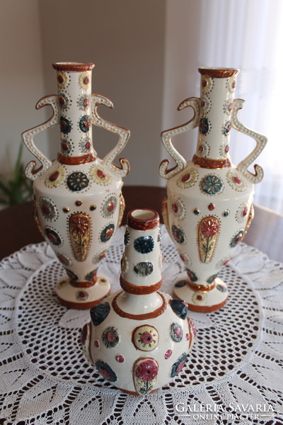 English Victorian majolica - Zsolnay style vases