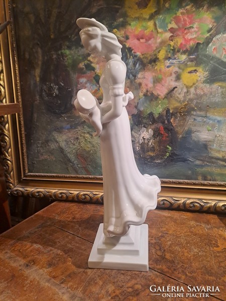 Original Herend porcelain matyó madonna