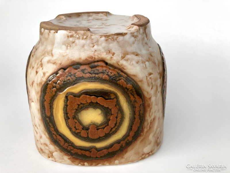 B. Várdeák ildík industrial art large-scale ceramic bowl