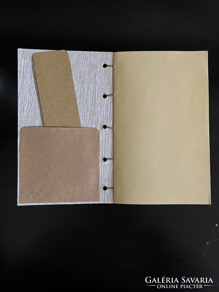 Antik papírból készült notesz, füzet.