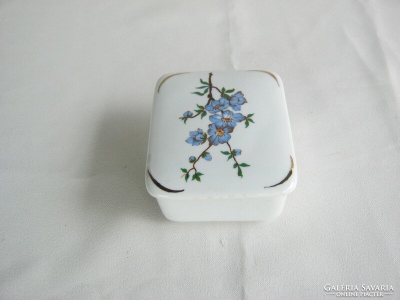 Hollóházi porcelán kék virágos bonbonier doboz ékszertartó