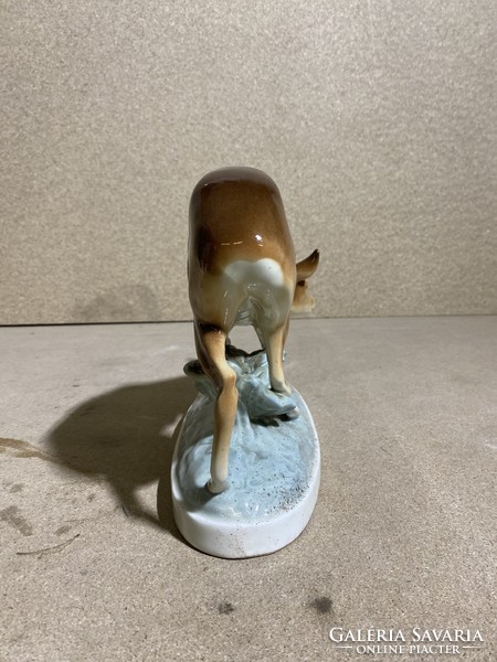 Royal dux scared deer suta porcelain statue, 30 x 20 cm. 2228