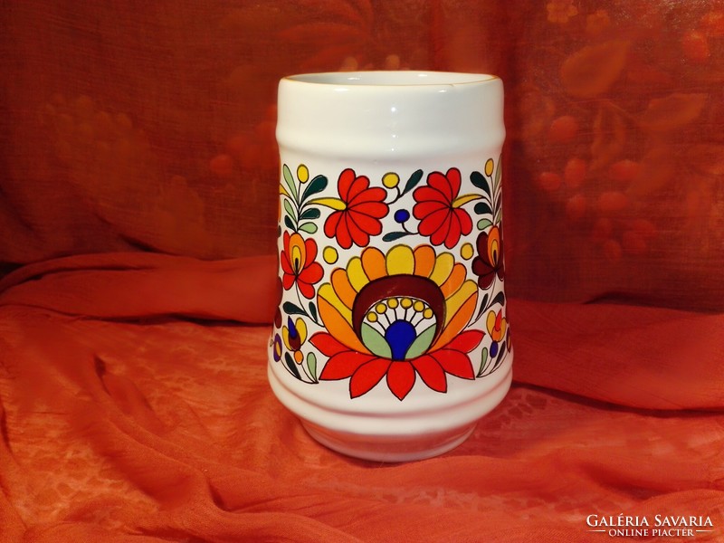 Hand-painted porcelain jug..\..Kalocsa pattern\.