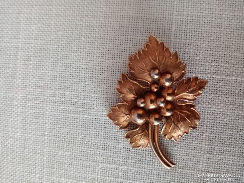 Rarity: old goldsmith applied bronze or copper brooch / pin - gold / copper colored leaf