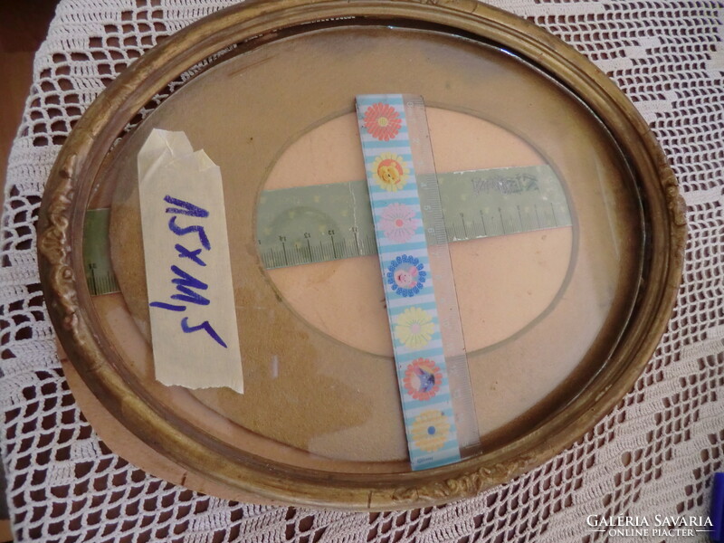 Antique oval wooden picture frame approx. For a 13X17 cm photo with glass