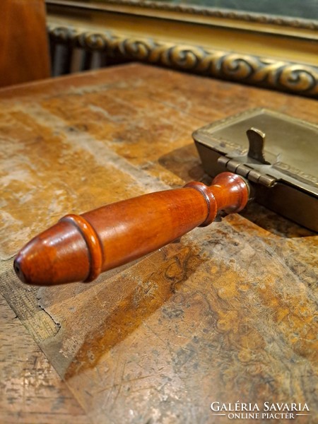 Antique patina crumb holder