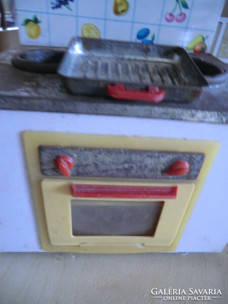 Antique toy stove in mint condition 18x15x30 cm