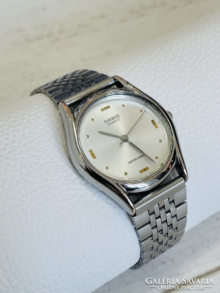 Vintage casio women's watch