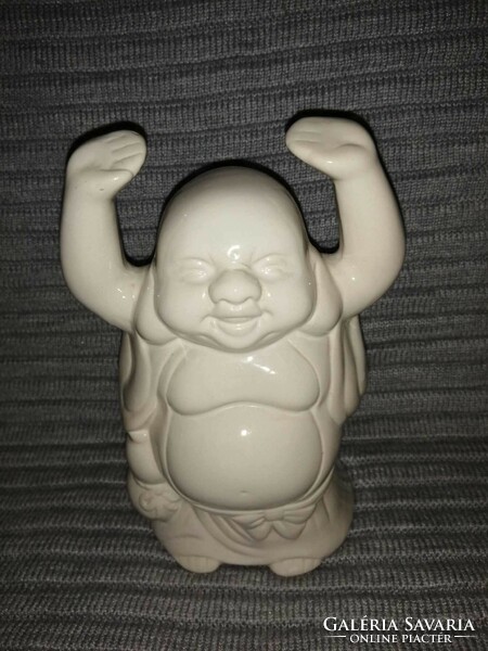 Porcelán nevető buddha figura 19 cm (1)