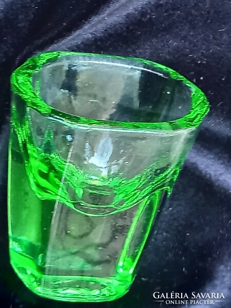 Art deco short drinking/ liqueur glass/uranium green glass xx. First half of Sz /midcentury design
