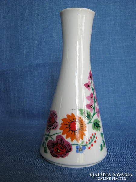 Porcelain vase with wildflowers