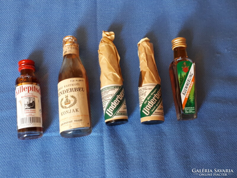 5 unopened mini drinking bottles