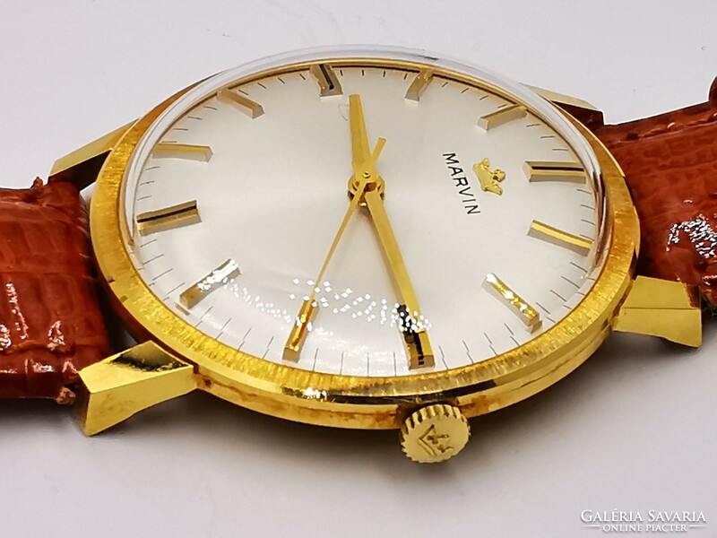 Marvin watch rarity - 18 carat - with box