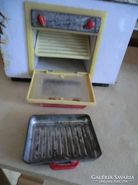 Antique toy stove in mint condition 18x15x30 cm