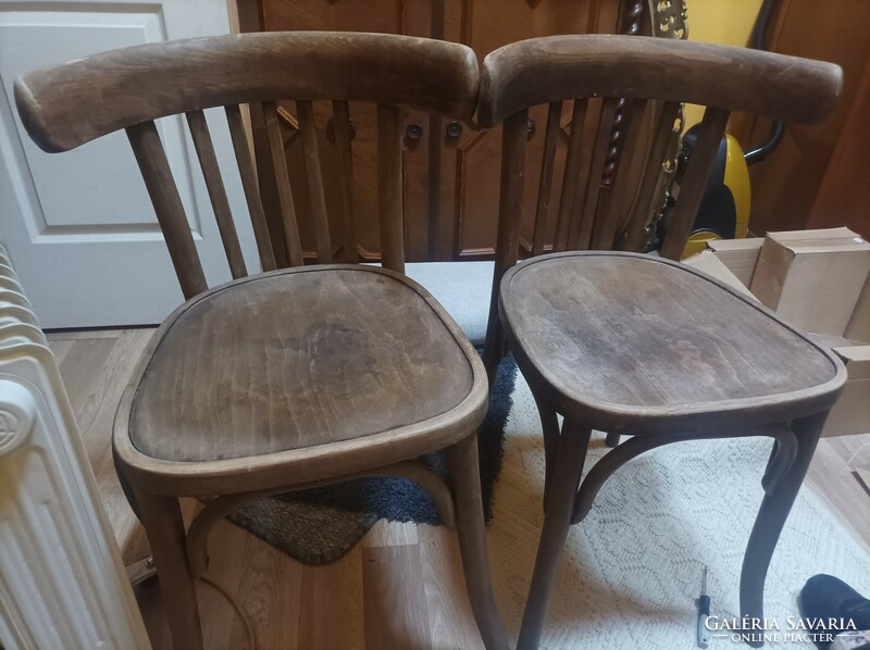 2 Thonett chairs for sale, structurally stable