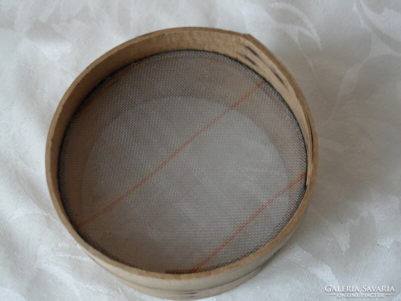 Old sieve with wooden frame (12.5 Cm)