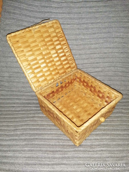 Wicker box 15*15* 9 cm (a9)