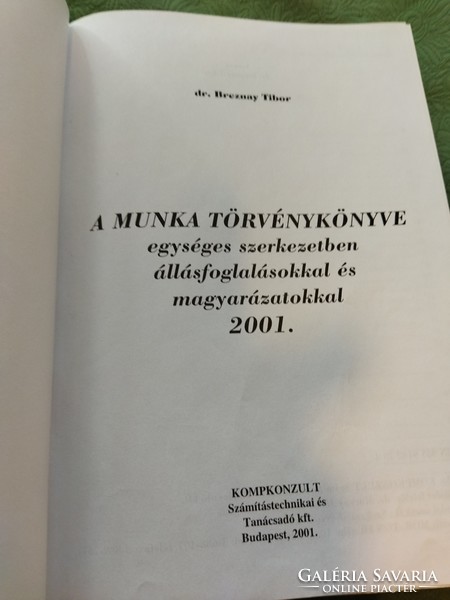 A Munka Törvénykönyve egys.szerkezetben, VTSz, SZJ,Munkajog a gyakorlatban, Számviteli szabályok